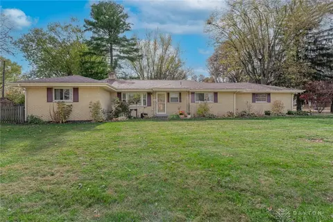 3649 Ceylon Cir, Dayton, OH 45430