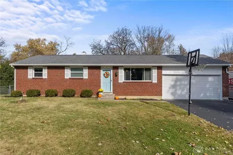 3330 Claydor Dr, Dayton, OH 45431