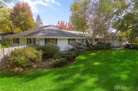 5188 Mad River Rd, Dayton, OH 45429