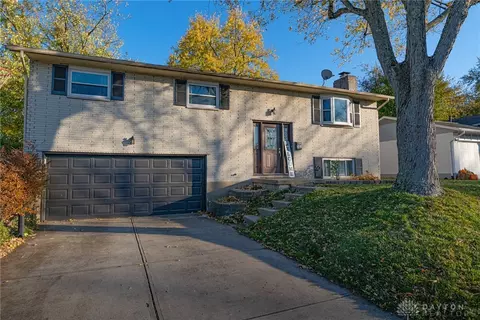 702 Dunaway St, Miamisburg, OH 45342