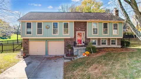 1437 Birch Bark Ct, Dayton, OH 45440