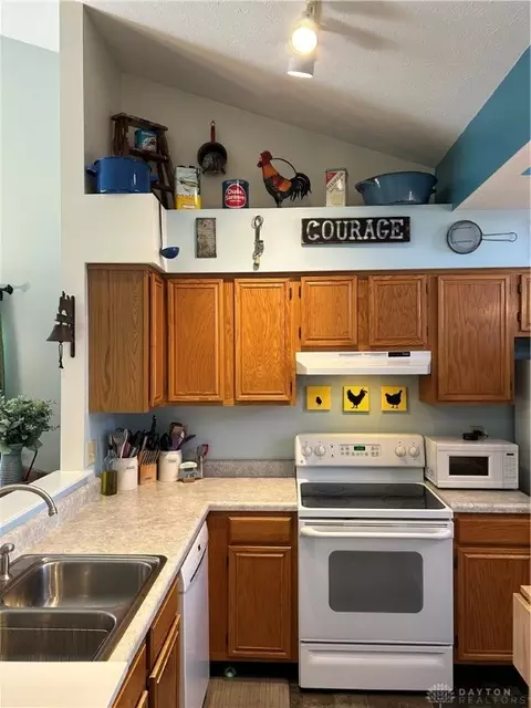 1180 Nutmeg Ct #96, Centerville, OH 45459 photo 7
