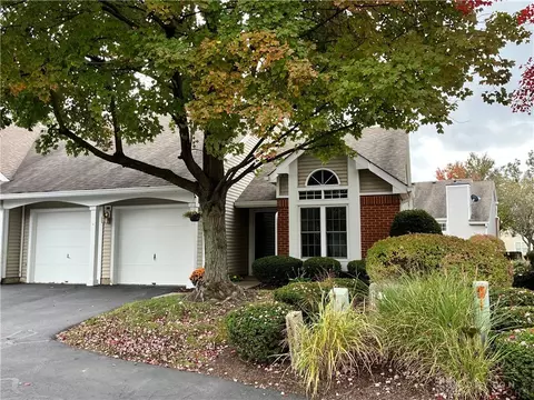 1180 Nutmeg Ct #96, Centerville, OH 45459