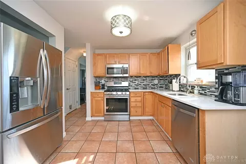 7825 Maple Leaf Dr, Madeira, OH 45243 photo 13