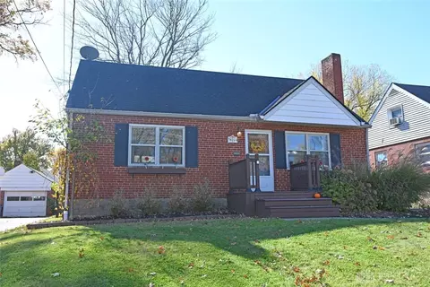 7825 Maple Leaf Dr, Madeira, OH 45243 photo 3