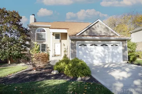 8851 Edgeridge Dr, West Chester, OH 45069