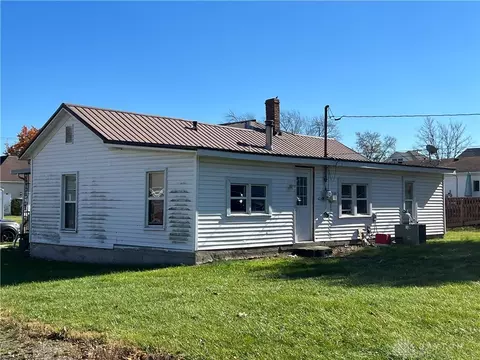 104 S Ada Doty St, Gratis, OH 45330 photo 2
