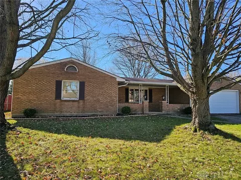 439 Jamesway Dr, Eaton, OH 45320