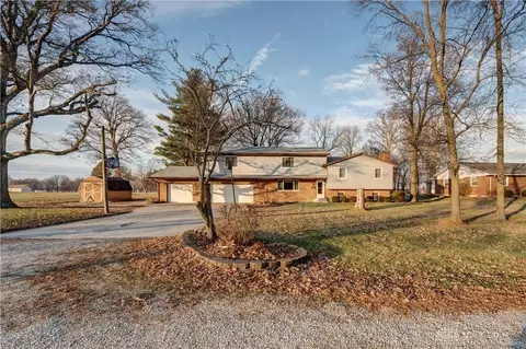 9887 Detling Rd, Ansonia, OH 45303