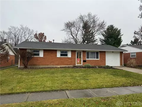 90 Ankara Ave, Brookville, OH 45309