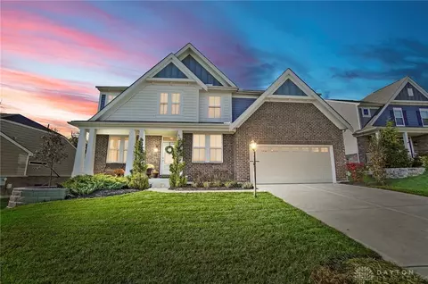 137 Willow Grove Dr, Springboro, OH 45066