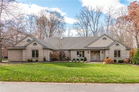 6915 Vienna Woods Trl, Dayton, OH 45459