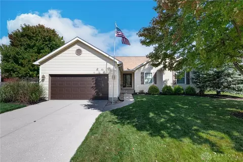 2112 Sulky Trl, Dayton, OH 45434