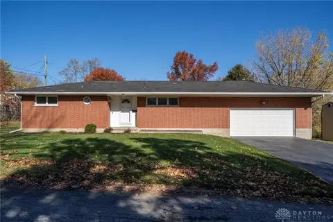 102 E Josie Ave, Hillsboro, OH 45133