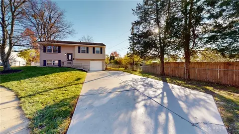 1813 Lincrest Dr, Cincinnati, OH 45240