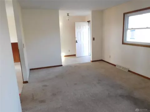 3659 Folk Ream Rd, Springfield, OH 45502 photo 4