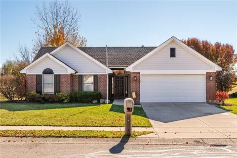 6855 Sun Ridge Dr, Waynesville, OH 45068