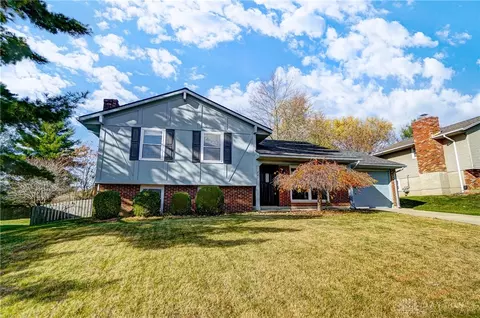245 Evergreen Dr, Springboro, OH 45066