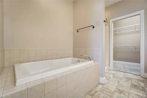 1465 Lantern Ln, Troy, OH 45373 photo 28