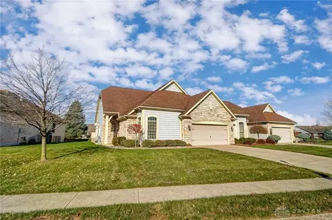 1465 Lantern Ln, Troy, OH 45373 photo 2
