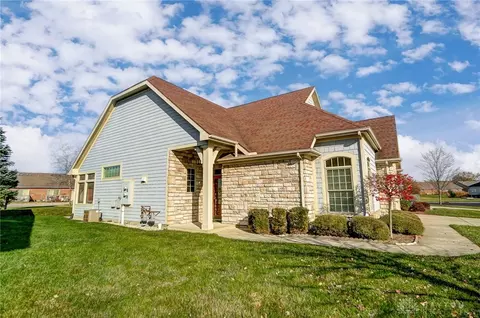 1465 Lantern Ln, Troy, OH 45373 photo 3