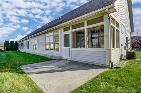 1465 Lantern Ln, Troy, OH 45373 photo 5