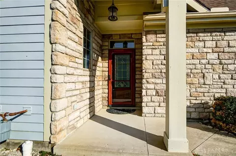 1465 Lantern Ln, Troy, OH 45373 photo 4