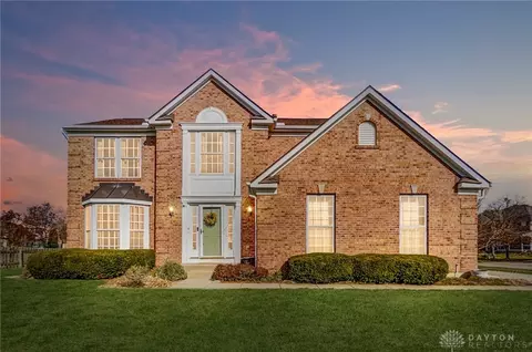 2045 Pacer Trl, Dayton, OH 45434