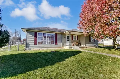 582 Pearl St, Ithaca, OH 45304