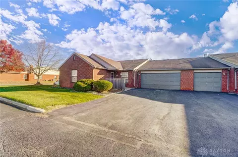 3981 Covington Dr, Springfield, OH 45503