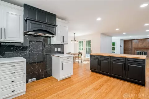 9698 Ash Ct, Blue Ash, OH 45242 photo 25