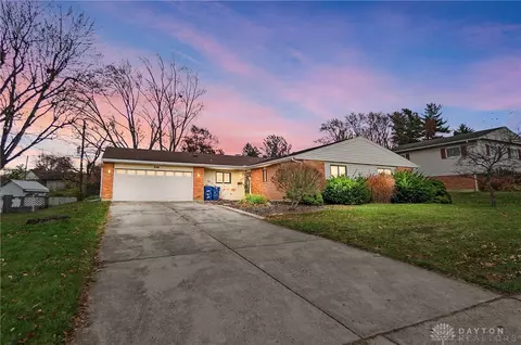 956 Spinning Rd, Dayton, OH 45431