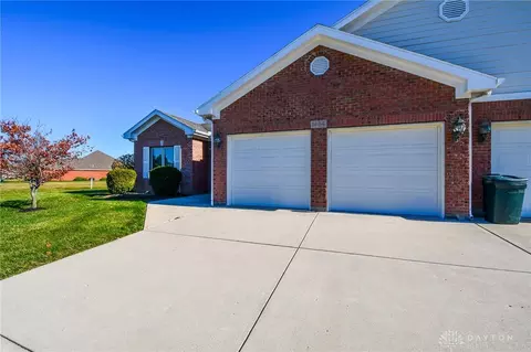 1484 Lantern Ln, Troy, OH 45373 photo 4