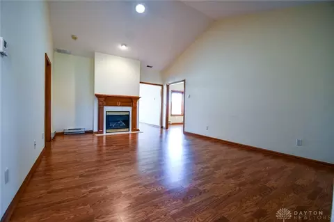 1484 Lantern Ln, Troy, OH 45373 photo 11