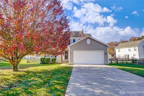 2061 River Birch Dr, Amelia, OH 45102