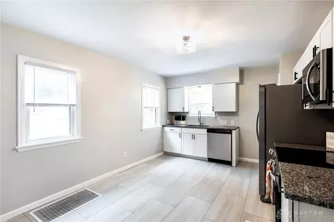 6924 Lois Dr, Cincinnati, OH 45239 photo 7