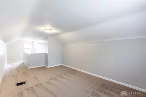 6924 Lois Dr, Cincinnati, OH 45239 photo 18