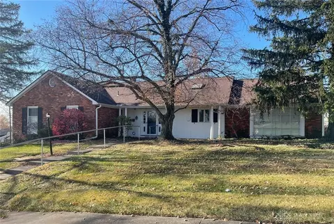 306 Eastline Dr, Middletown, OH 45044