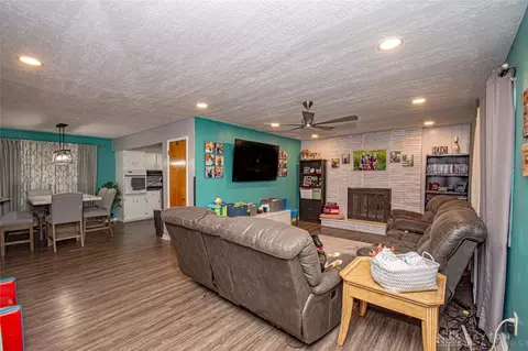 2092 E David Rd, Kettering, OH 45440 photo 2
