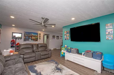 2092 E David Rd, Kettering, OH 45440 photo 3