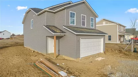 802 Oakdale Dr, Jamestown, OH 45335