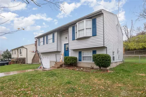 2756 Cranbrook Dr, Colerain Township, OH 45251 photo 3