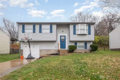 2756 Cranbrook Dr, Colerain Township, OH 45251 photo 4