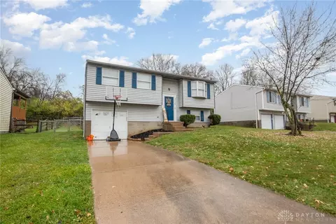 2756 Cranbrook Dr, Colerain Township, OH 45251 photo 2