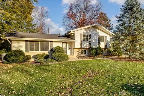 222 Pleasant Hill Ct, Centerville, OH 45459