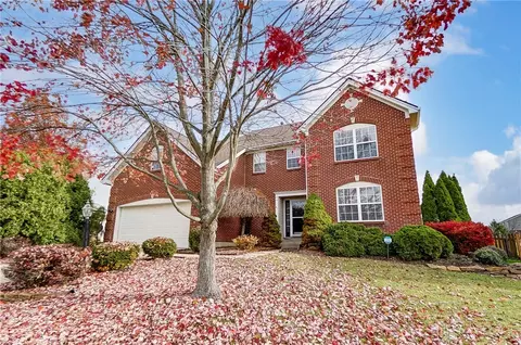 260 Hillcrest Dr, Springboro, OH 45066