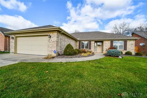 16 Myers Farm Ct, Springboro, OH 45066