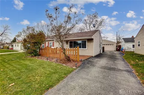 2545 Midvale St, Kettering, OH 45420