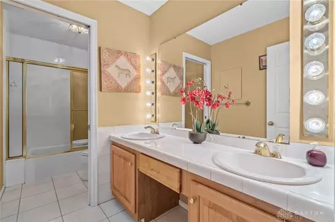 1451 Lindenhurst Dr, Centerville, OH 45459 photo 40