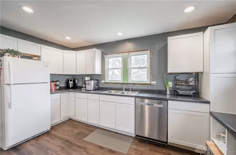 75 E Clark St, North Hampton, OH 45349 photo 16